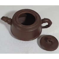 Mooi Yixing trekpotje, gemerkt